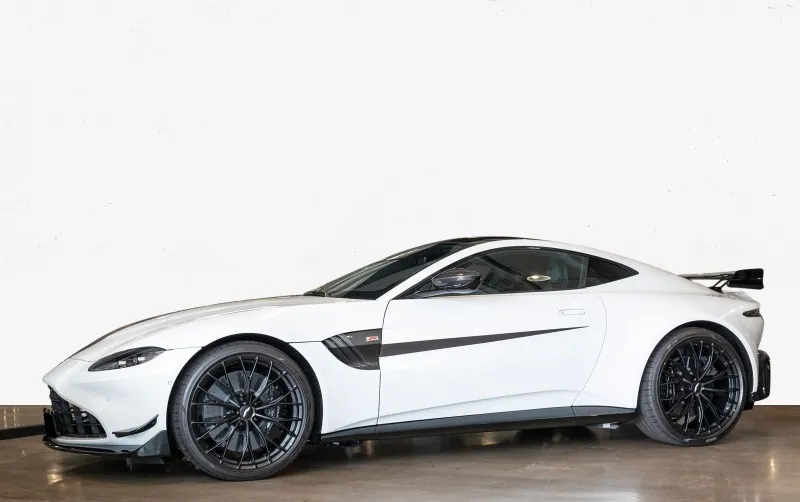 Aston martin V8 Vantage Coupe =F1 Edition= 2X2 Twill Carbon  Image 1