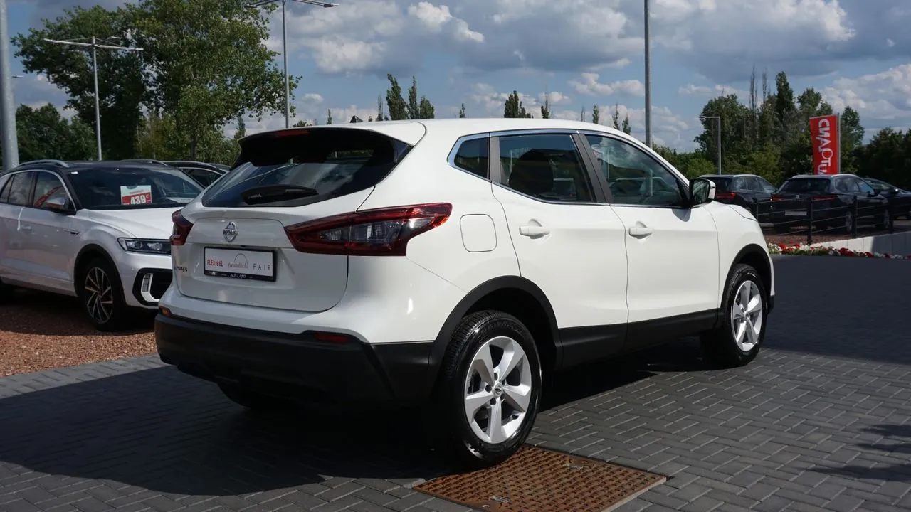 Nissan Qashqai 1.3 DIG-T...  Image 4