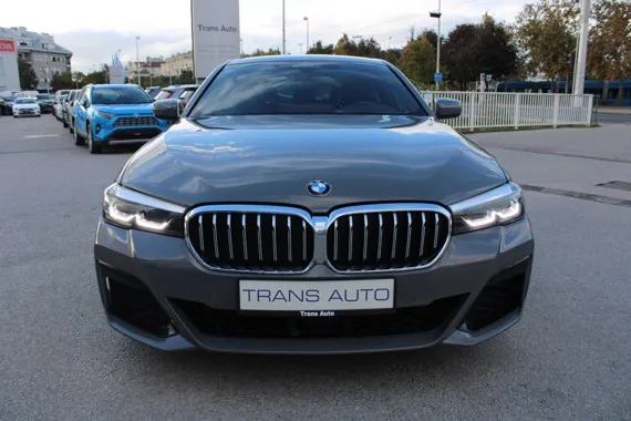 BMW serija 5 530d Xdrive ///M paket *NAVIGACIJA,LED,KAMERA* Image 2